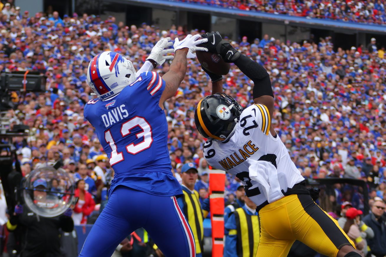 Pittsburgh Steelers v Buffalo Bills