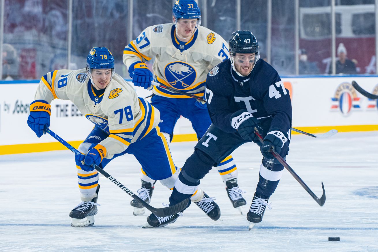 NHL: MAR 13 Tim Hortons NHL Heritage Classic - Maple Leafs v Sabres