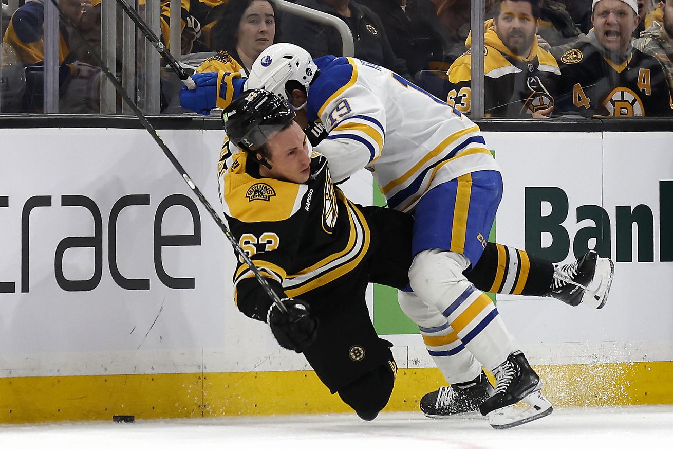 NHL: Buffalo Sabres at Boston Bruins