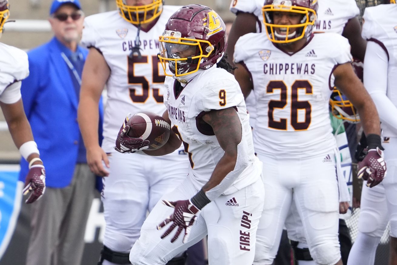 COLLEGE FOOTBALL: OCT 07 Central Michigan at Buffalo