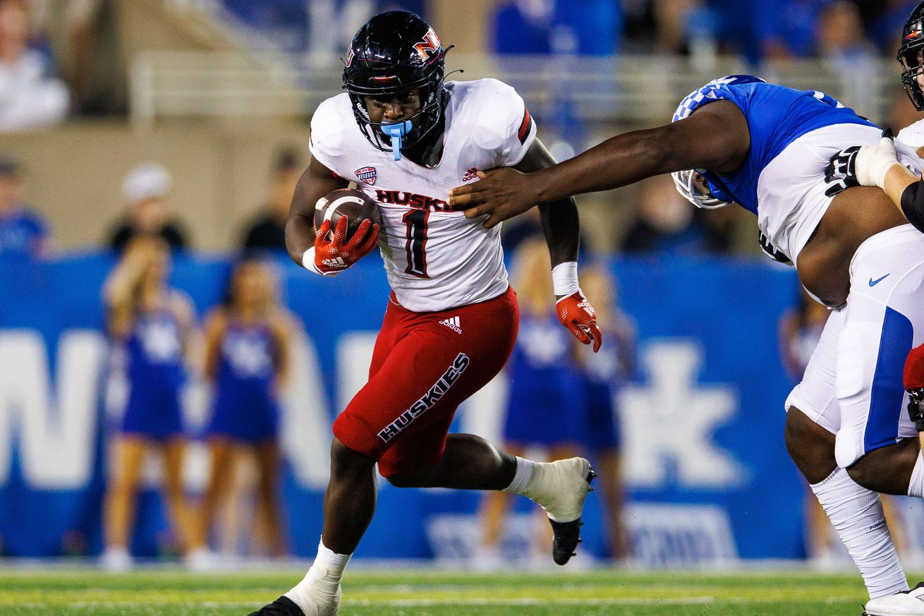 NCAA Football: Northern Illinois at Kentucky