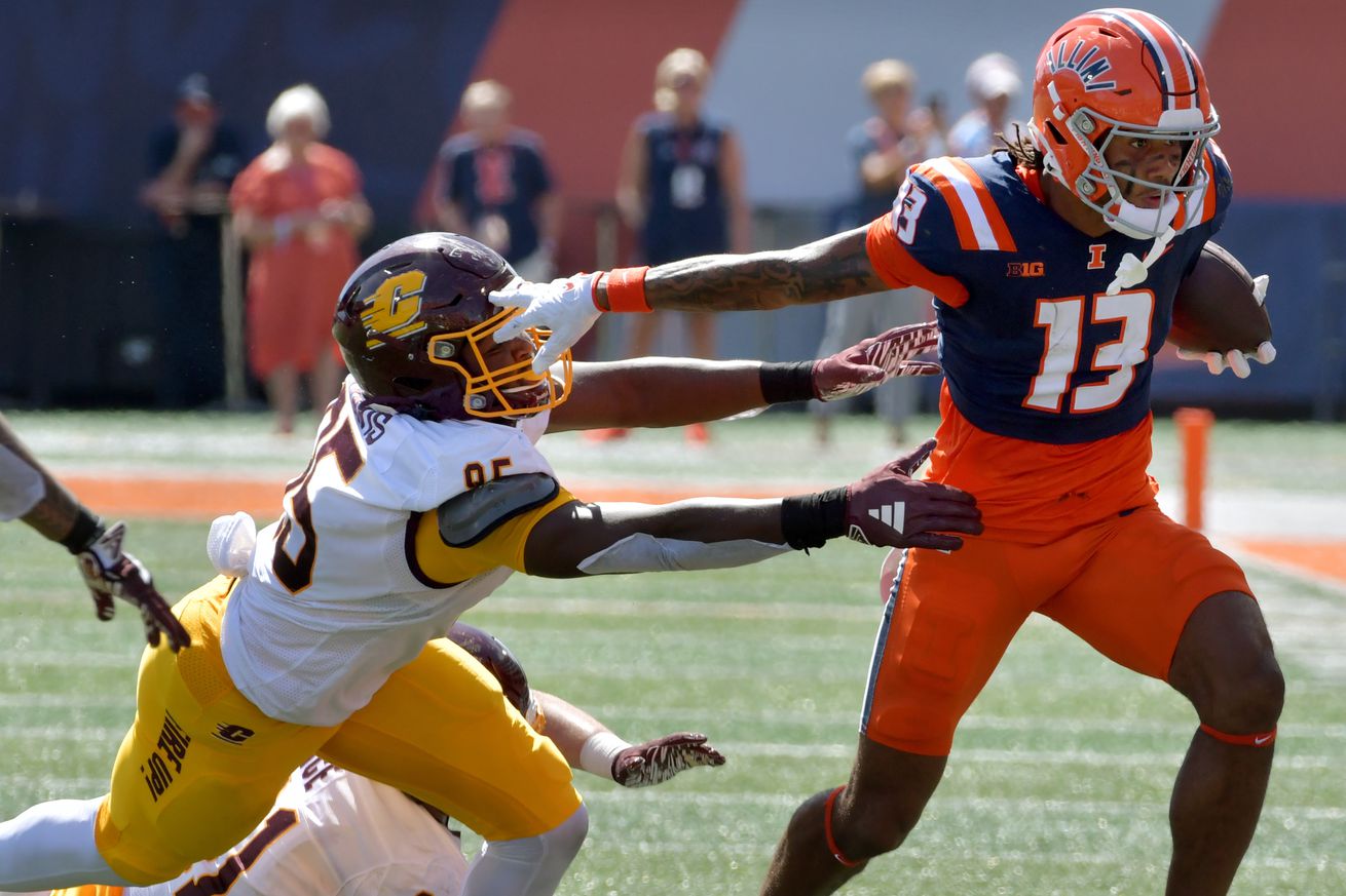 NCAA Football: Central Michigan at Illinois