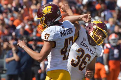 NCAA Football: Central Michigan at Illinois