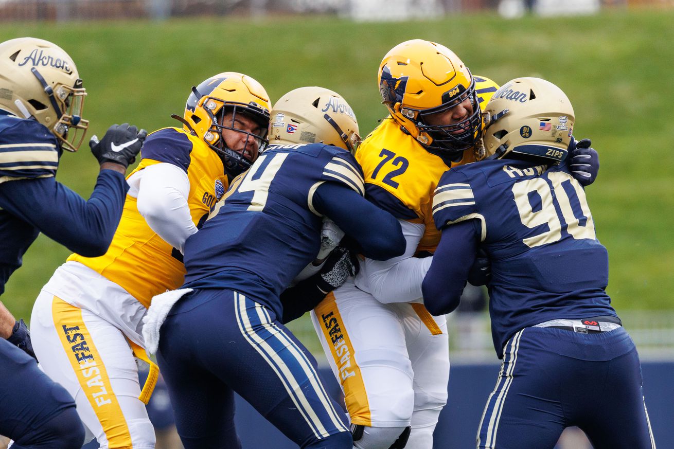 COLLEGE FOOTBALL: NOV 20 Kent State at Akron