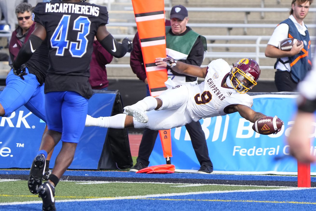 COLLEGE FOOTBALL: OCT 07 Central Michigan at Buffalo