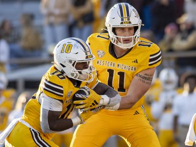 COLLEGE FOOTBALL: OCT 26 Kent State at Western Michigan