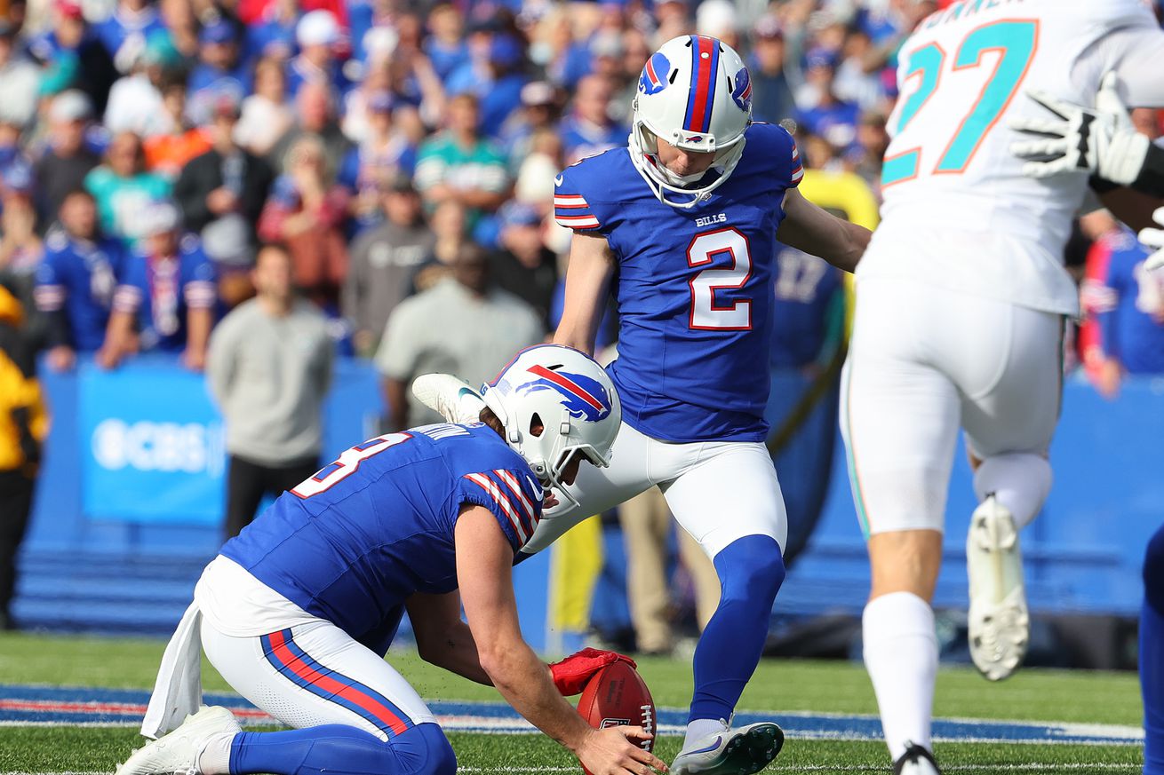 Miami Dolphins v Buffalo Bills