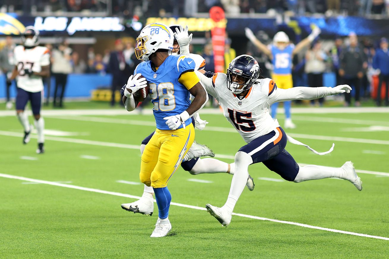 Denver Broncos v Los Angeles Chargers