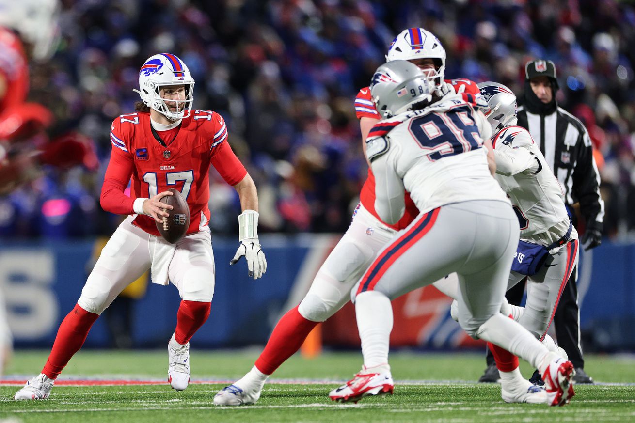 New England Patriots v Buffalo Bills