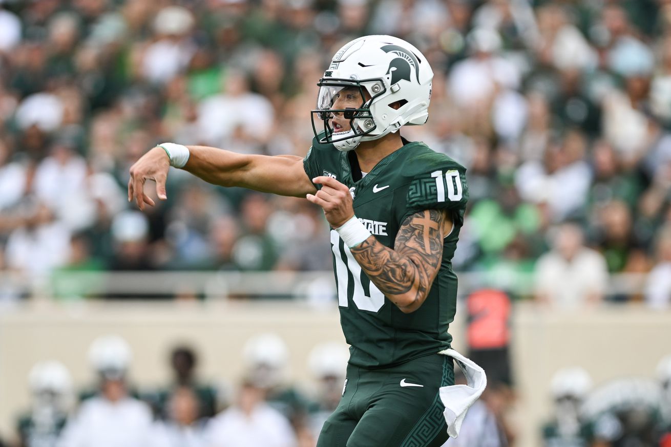 COLLEGE FOOTBALL: SEP 16 Washington at Michigan State