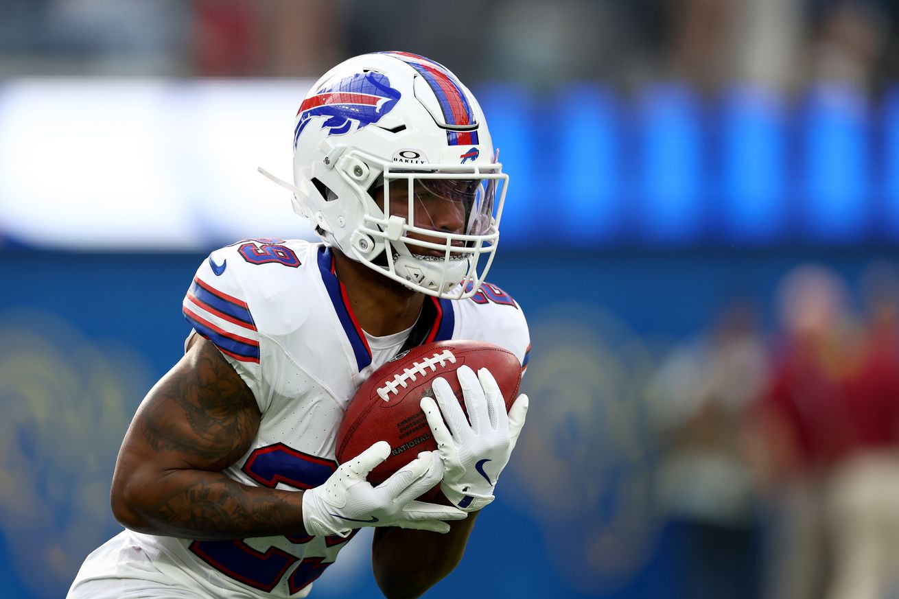 Buffalo Bills v Los Angeles Rams