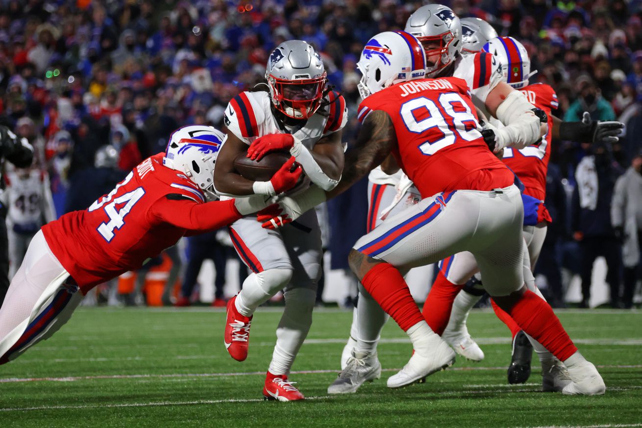 New England Patriots v Buffalo Bills