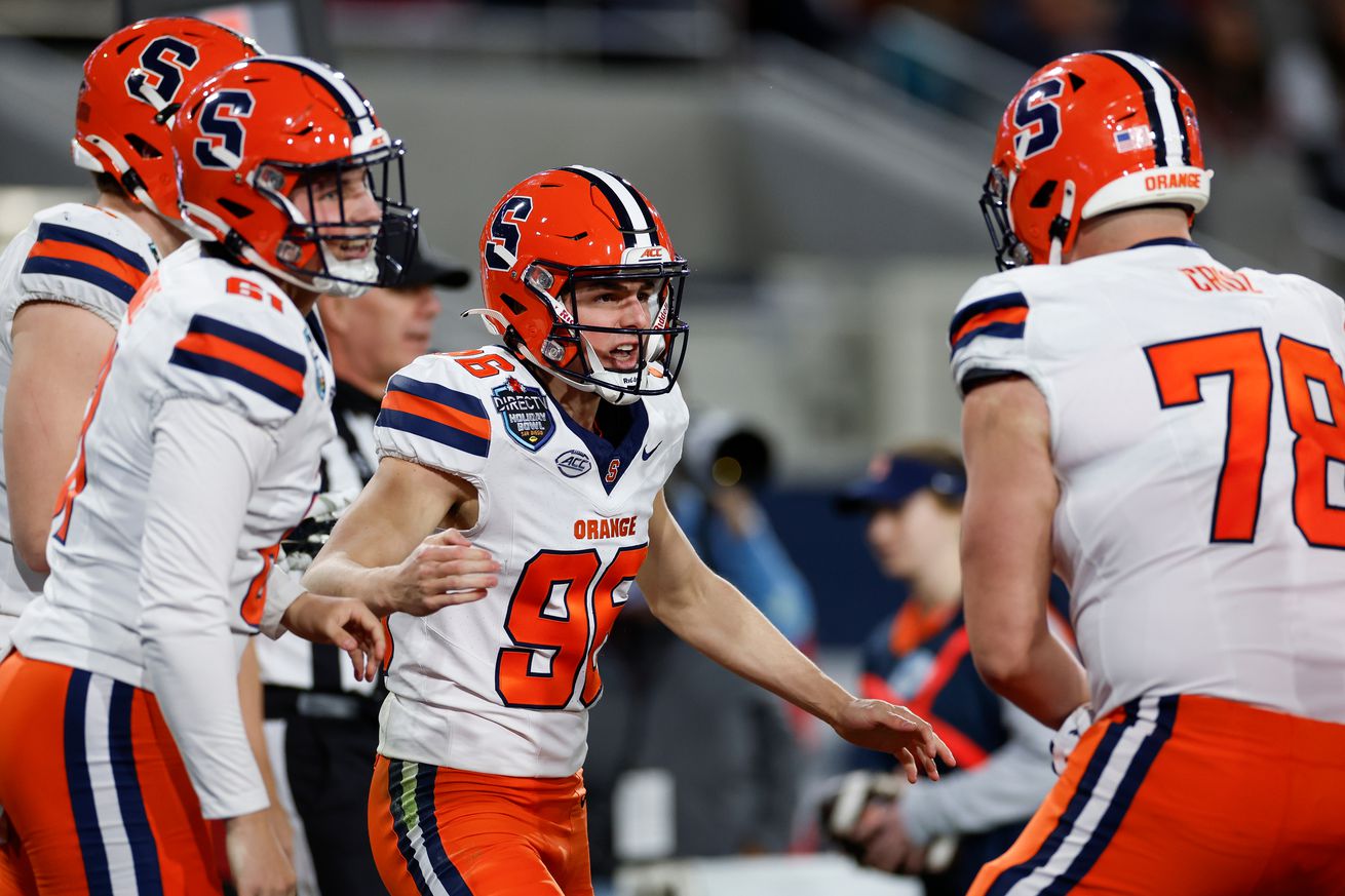 Syracuse v Washington State - DirecTV Holiday Bowl